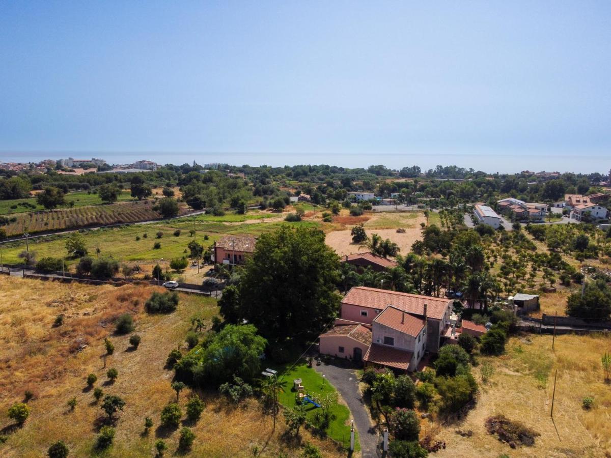 Villa Nadira Giardini Naxos Exterior foto