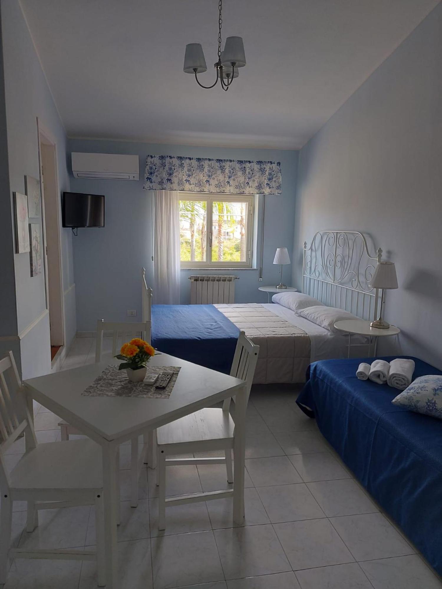 Villa Nadira Giardini Naxos Exterior foto