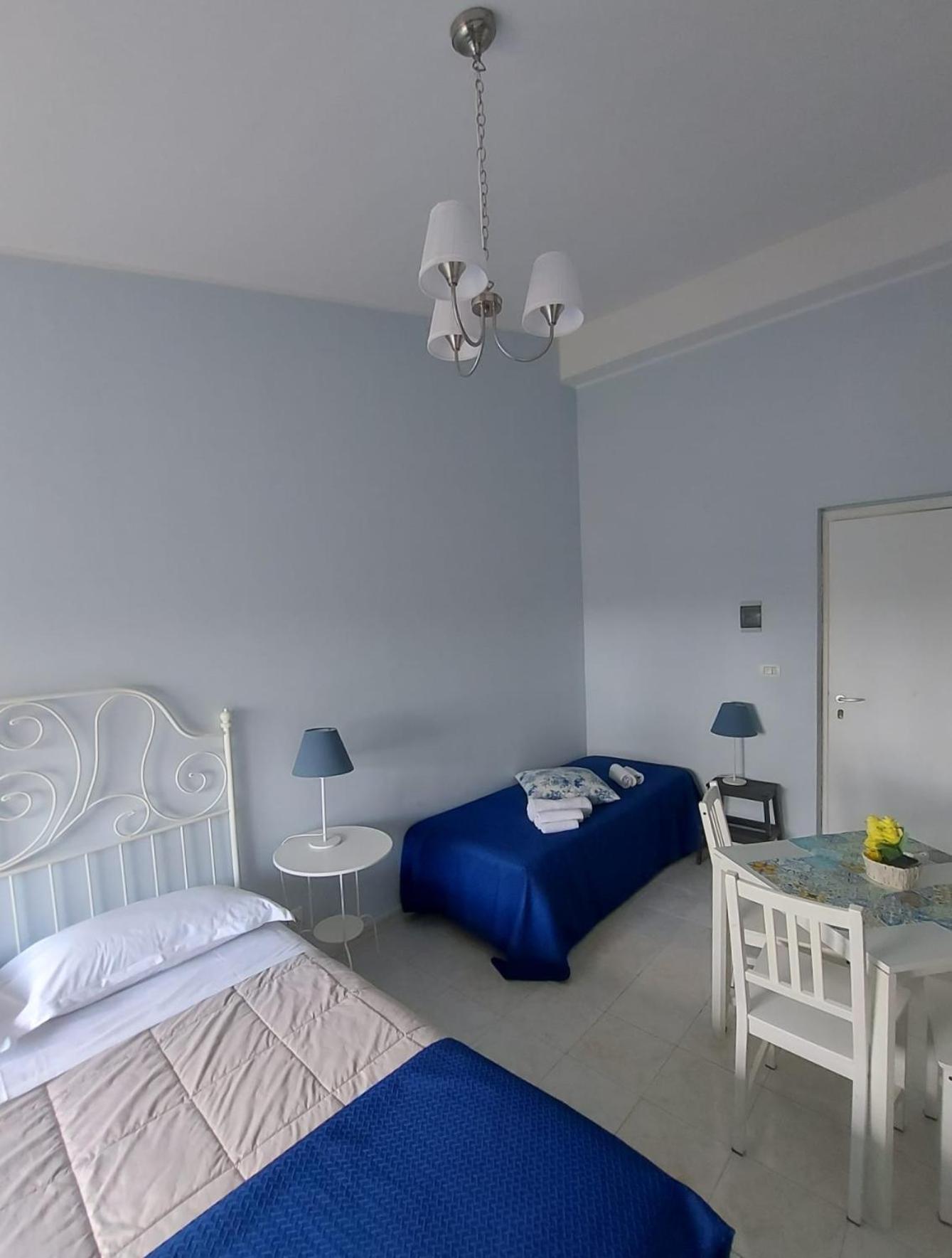 Villa Nadira Giardini Naxos Exterior foto