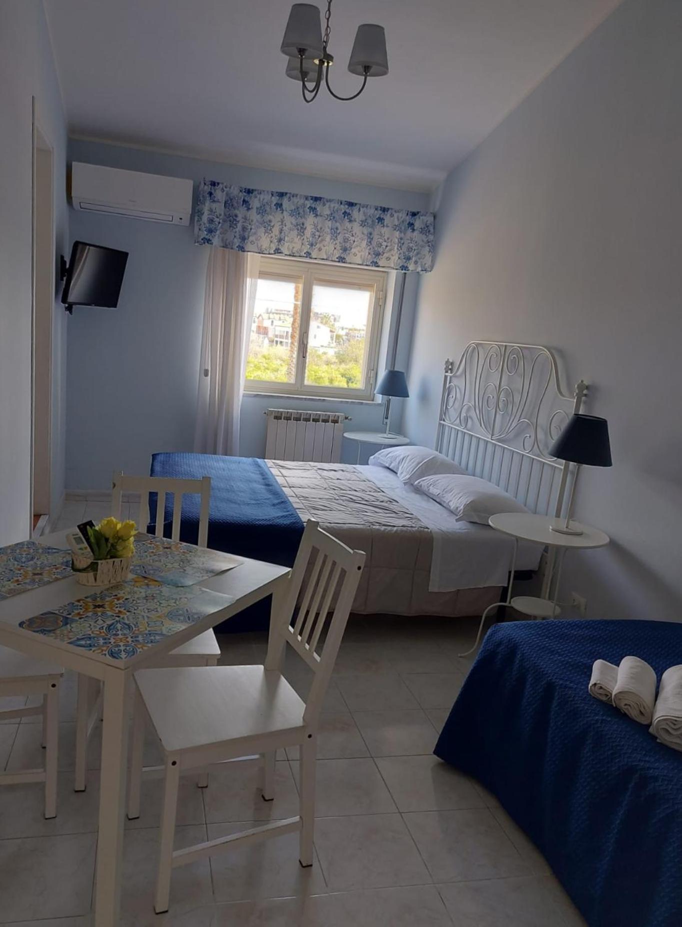 Villa Nadira Giardini Naxos Exterior foto