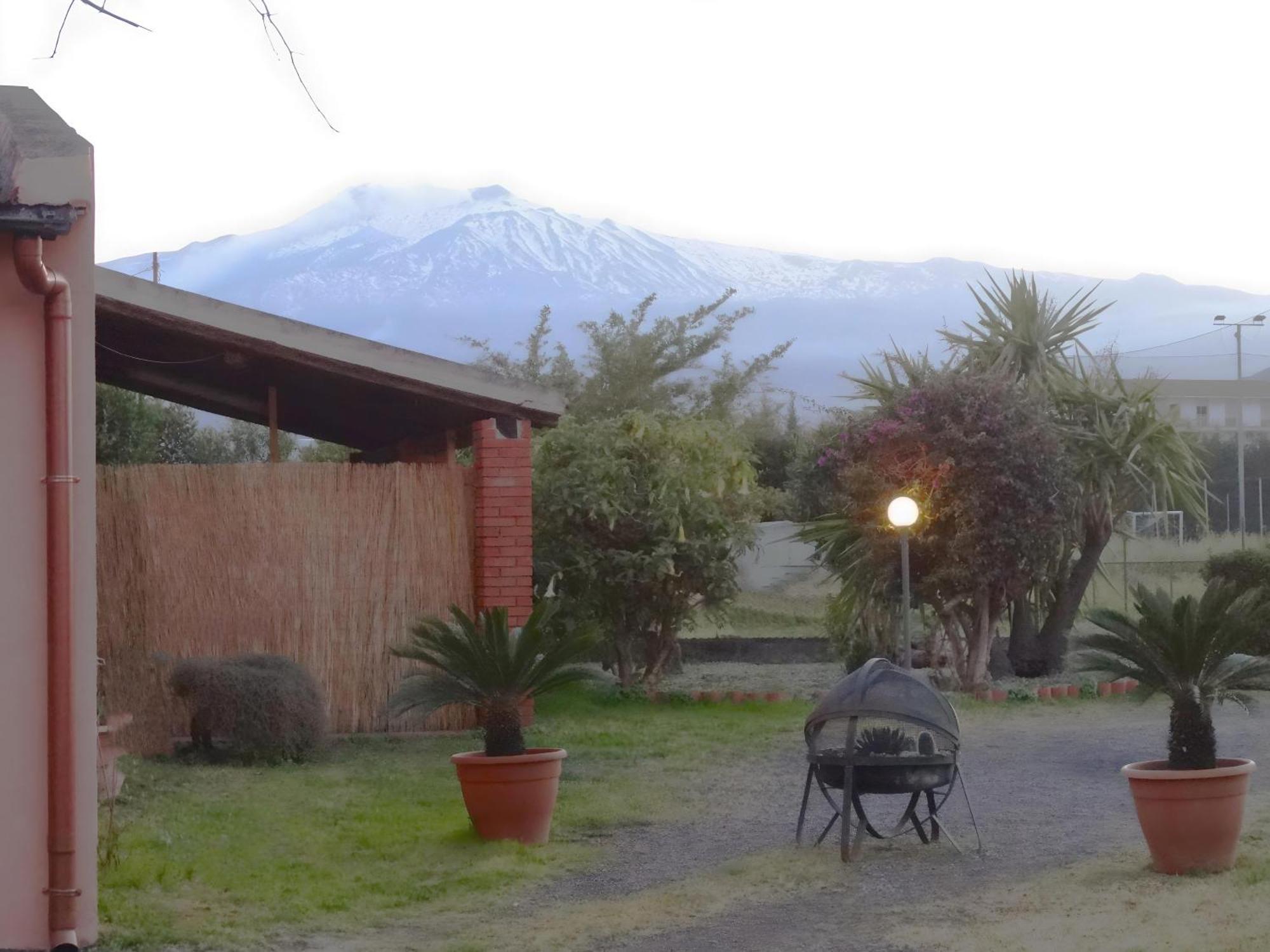 Villa Nadira Giardini Naxos Exterior foto