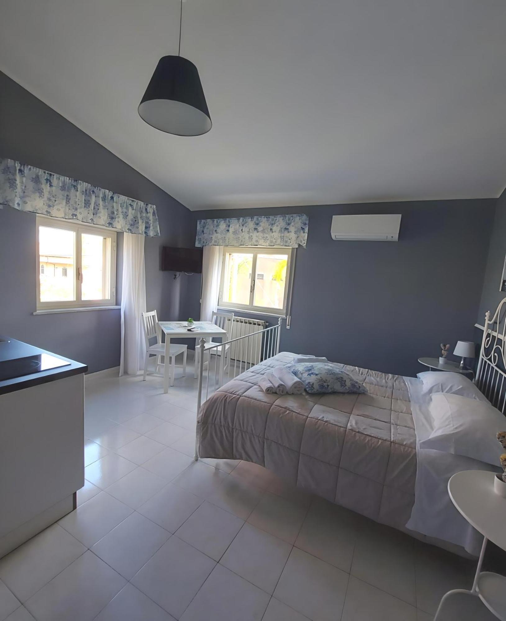 Villa Nadira Giardini Naxos Exterior foto