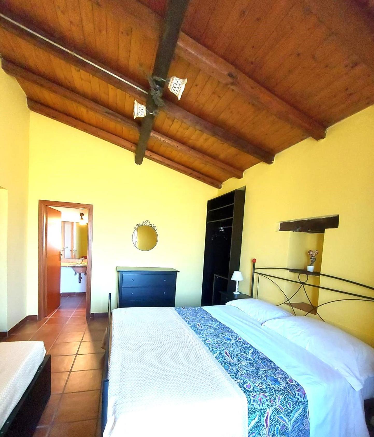 Villa Nadira Giardini Naxos Exterior foto
