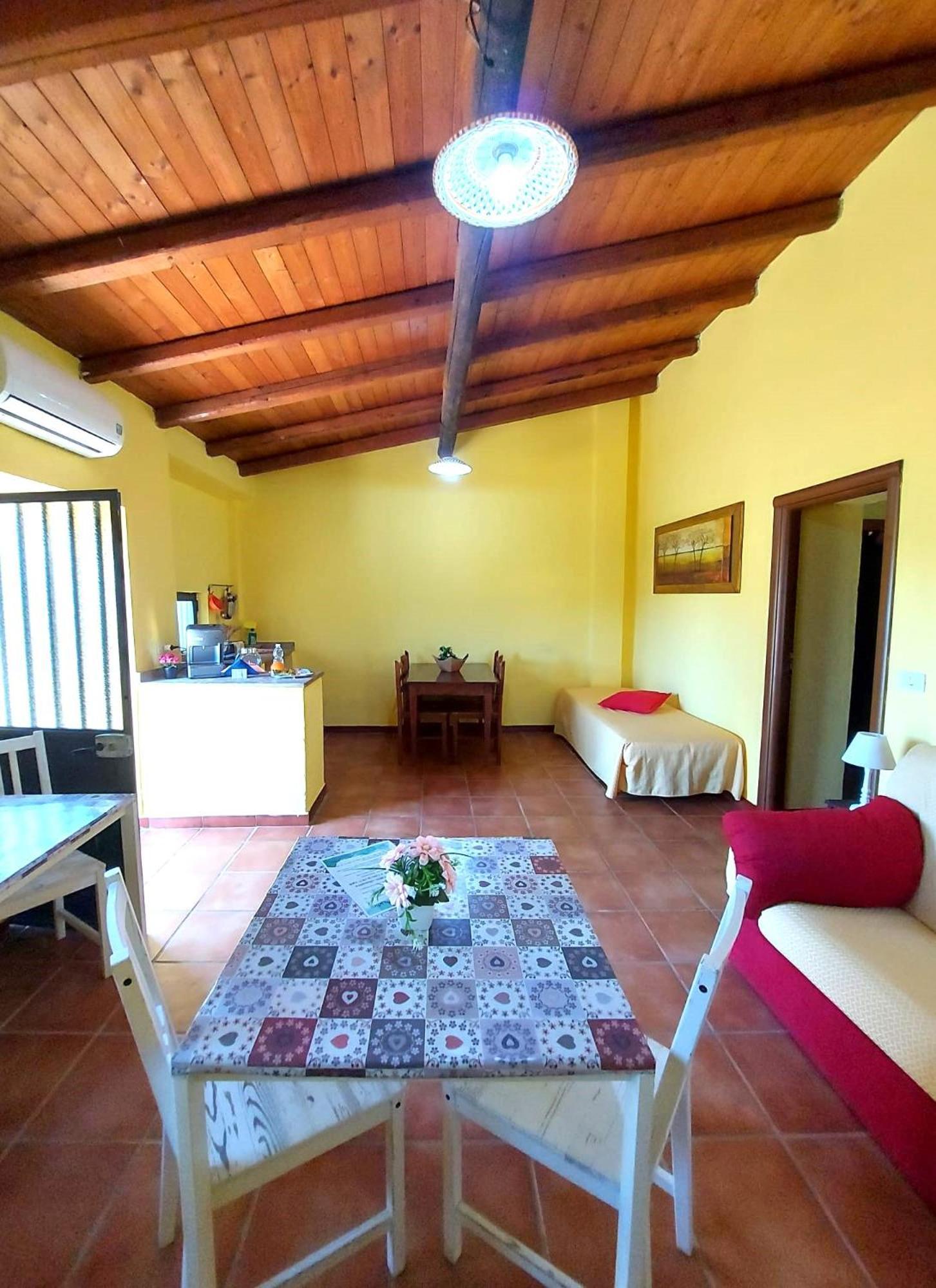 Villa Nadira Giardini Naxos Exterior foto