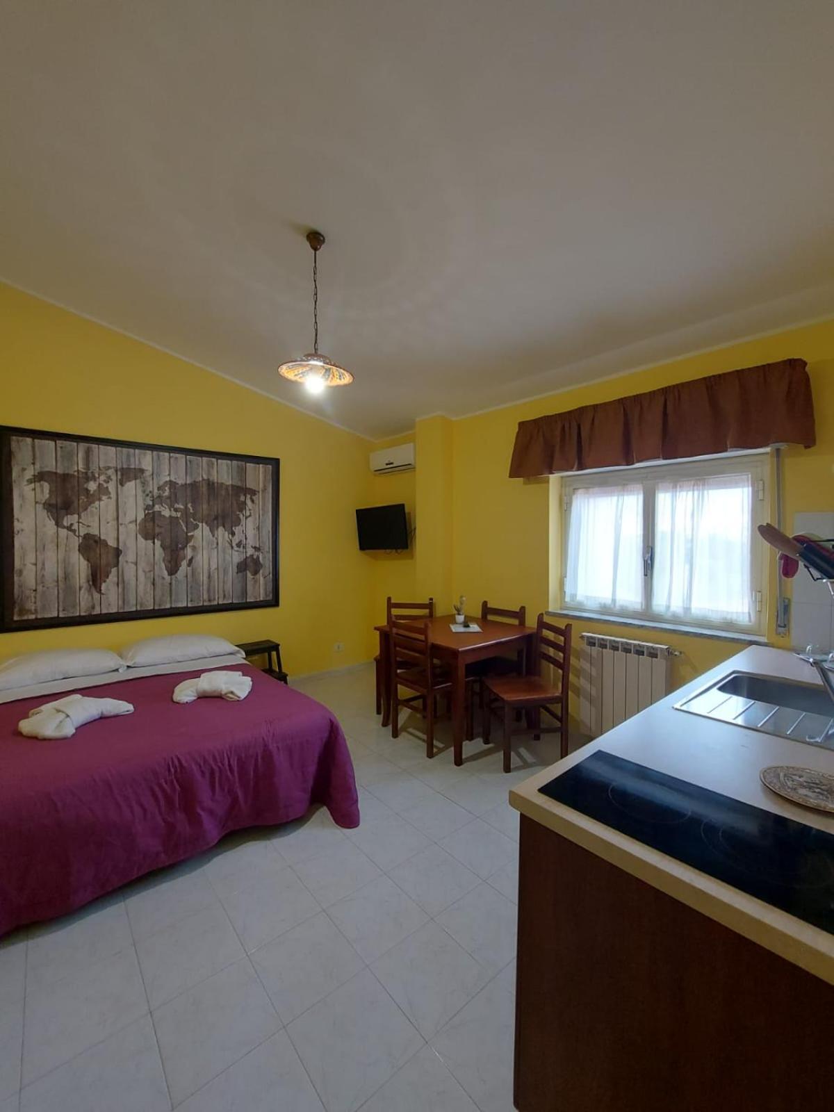Villa Nadira Giardini Naxos Exterior foto