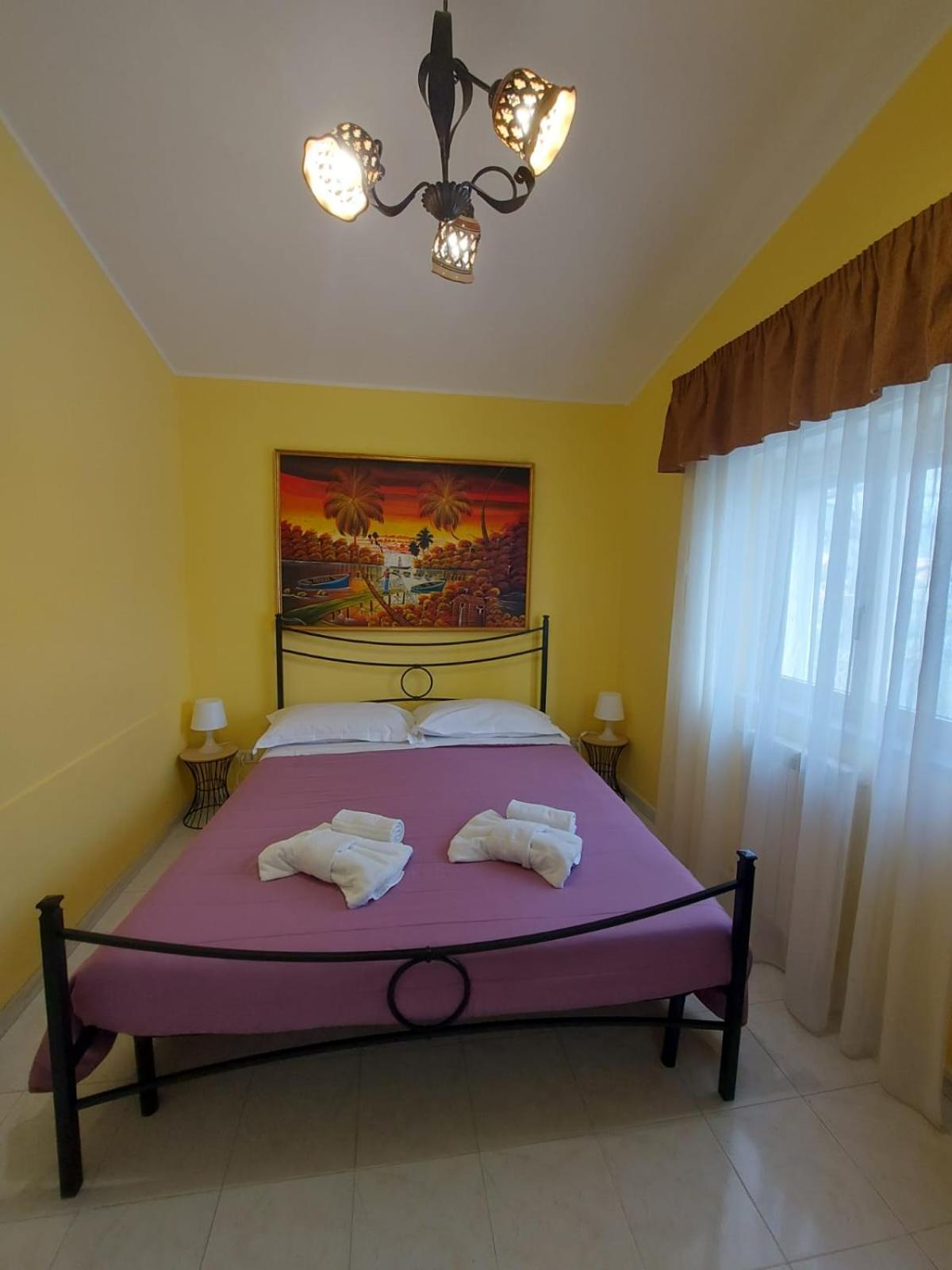 Villa Nadira Giardini Naxos Exterior foto